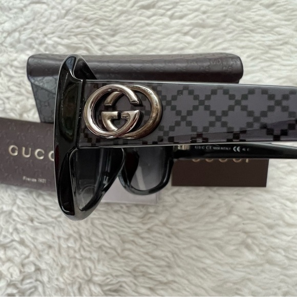 Gucci GG3178/K/S Black Gradient GG Logo Sunglasses w/Accessories - Picture 13 of 16